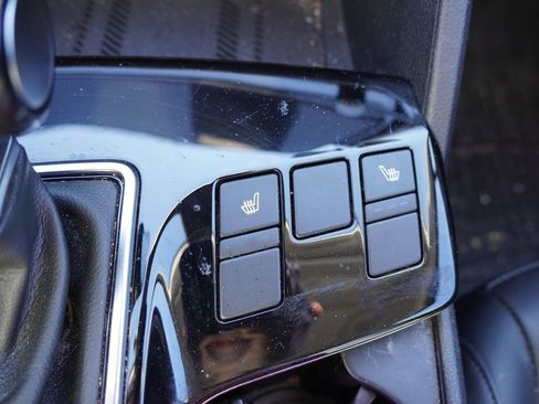 Used 2024 Kia Sportage EX AWD/4WD image 5