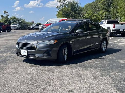 Used 2019 Ford Fusion SE FWD image 8