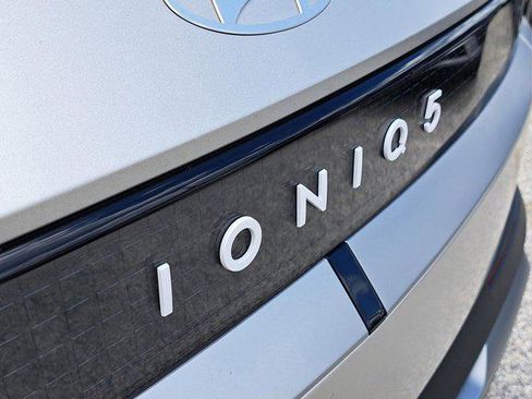 New 2025 Hyundai Ioniq 5 SEL image 6