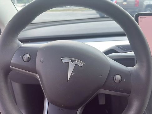 Used 2023 Tesla Model 3 Standard Range RWD image 18