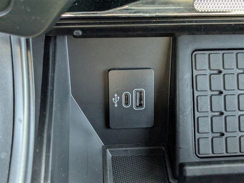 New 2025 Ford F150 Lariat w/ Equipment Group 501A Mid image 24