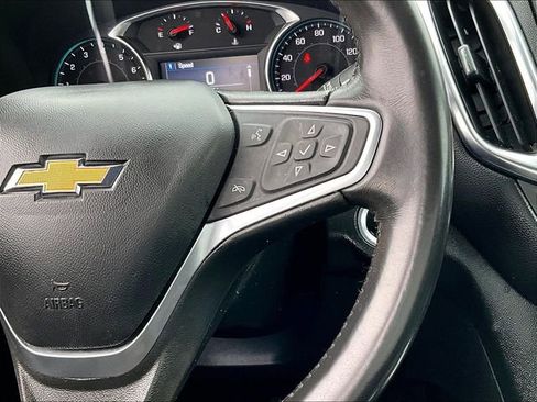 Used 2022 Chevrolet Equinox LT image 24