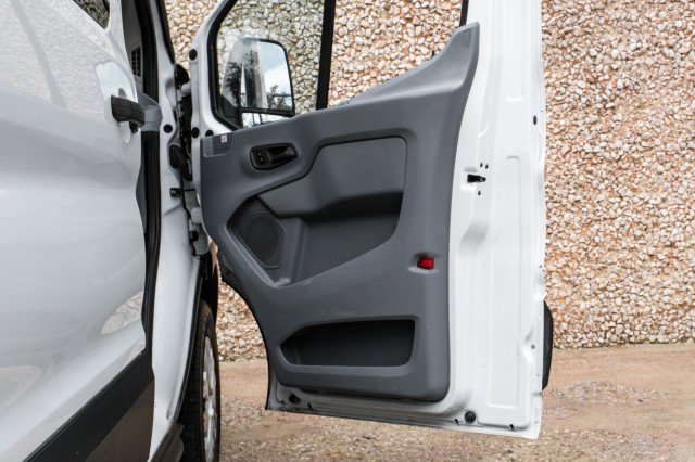 Used 2019 Ford Transit 250 148 Medium Roof RWD image 30
