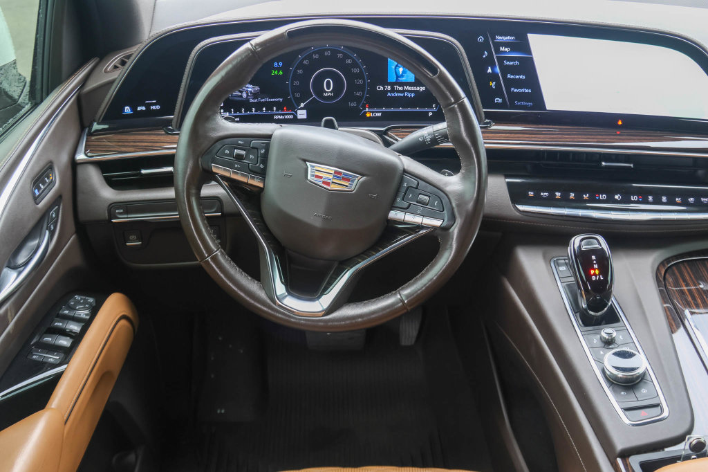 Used 2023 Cadillac Escalade Premium Luxury RWD image 28