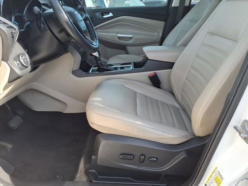 Used 2019 Ford Escape SEL image 22