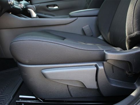 New 2025 Nissan Sentra SV w/ All-Weather Package image 10