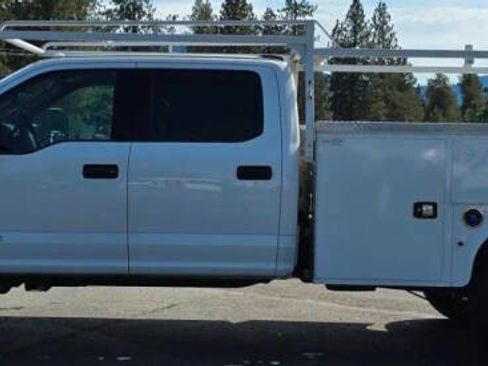 Used 2022 Ford F350 XLT image 5