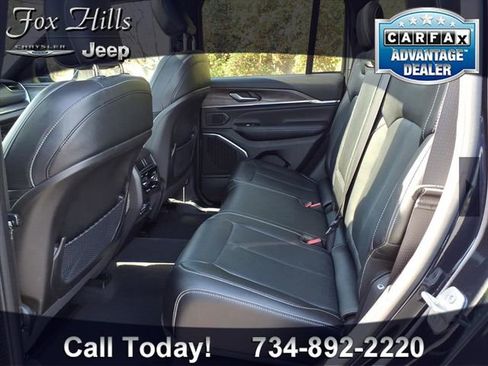 Certified 2023 Jeep Grand Cherokee Overland image 11