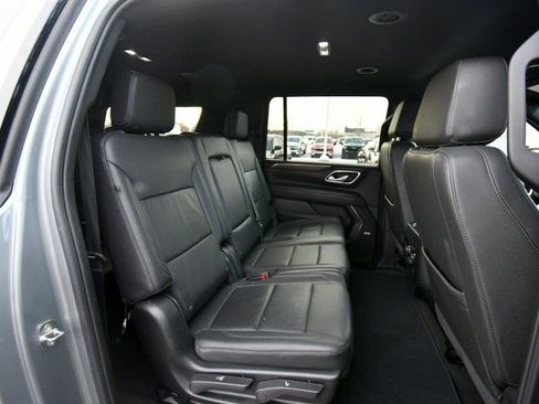 Used 2024 Chevrolet Suburban LT AWD/4WD image 37