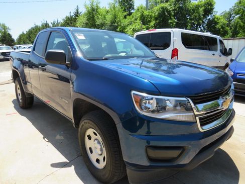 Used 2019 Chevrolet Colorado W/T RWD image 3