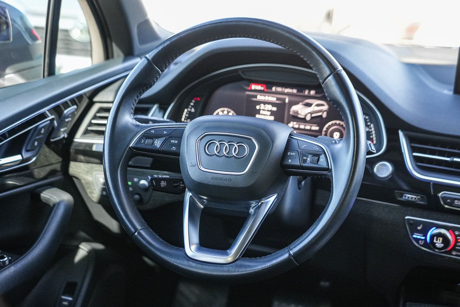 Used 2018 Audi Q7 3.0T Prestige AWD/4WD image 15