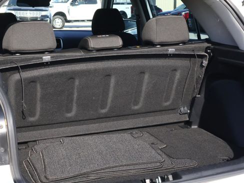 Used 2021 Hyundai Venue SEL w/ Premium Package image 21