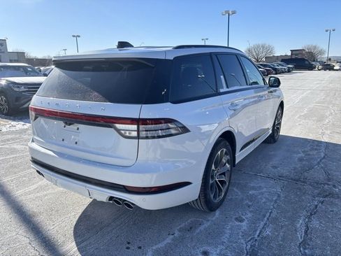 New 2026 Lincoln Aviator Premiere image 4