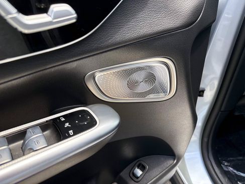 Certified 2023 Mercedes-Benz GLC 300 image 20