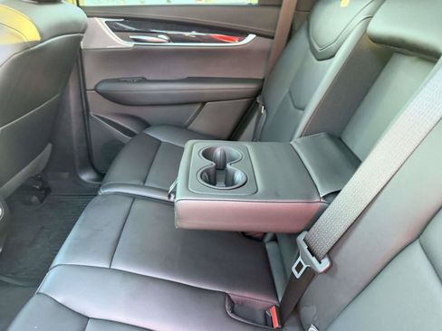 Certified 2023 Cadillac XT5 Premium Luxury AWD/4WD image 16