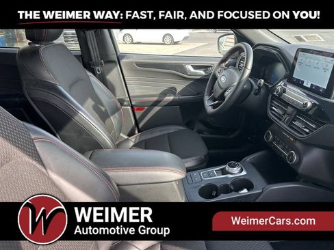 Used 2025 Ford Escape ST-Line Select AWD/4WD image 34