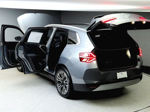 Used 2025 BMW X3 xDrive30i w/ Premium Package image 18