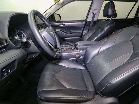 Used 2022 Toyota Highlander Limited AWD/4WD image 49