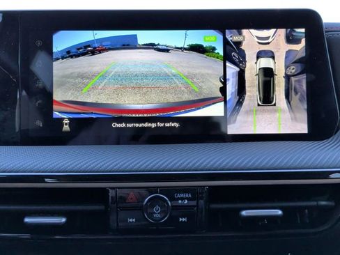 Used 2025 Nissan Kicks SR w/ SR Premium Package FWD image 20