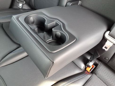 New 2026 Jeep Compass Latitude AWD/4WD image 17