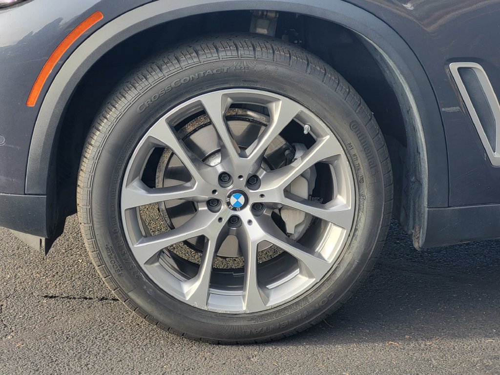 Used 2021 BMW X5 xDrive40i w/ Convenience Package AWD/4WD image 5