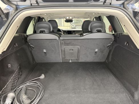 Used 2023 Volvo XC60 T8 Plus AWD/4WD image 31