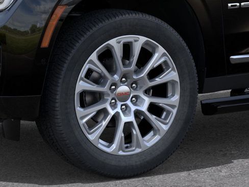 New 2026 GMC Yukon XL Denali w/ Denali Reserve Package RWD image 9