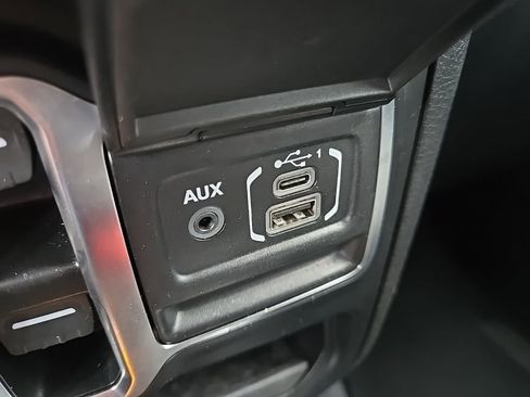 Used 2024 Jeep Wrangler Unlimited Sahara w/ Technology Group AWD/4WD image 61