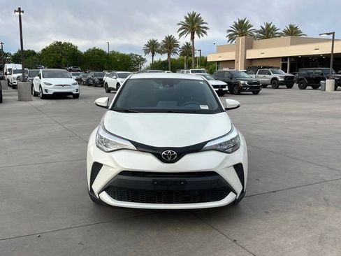 Used 2021 Toyota C-HR XLE image 5