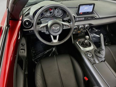 Used 2021 MAZDA MX-5 Miata RF Grand Touring RWD image 22