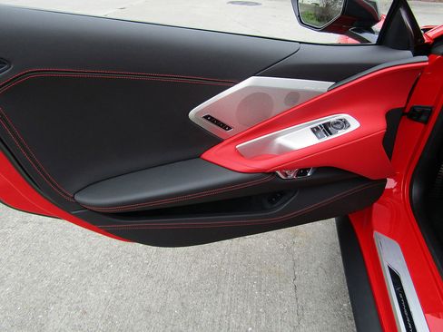 Used 2024 Chevrolet Corvette Stingray Premium Cpe w/ Z51 Performance Package RWD image 9