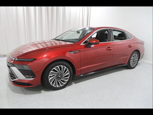 Certified 2024 Hyundai Sonata SEL FWD image 3