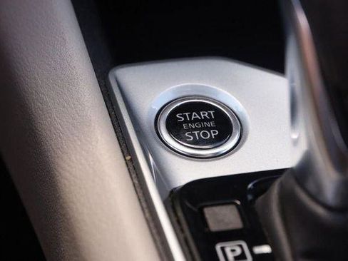Used 2025 Nissan Altima 2.5 SV FWD image 14