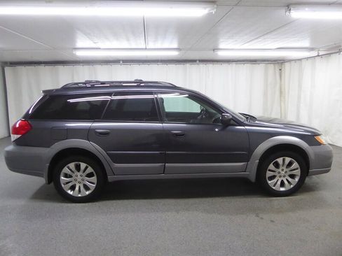 Used 2009 Subaru Outback 2.5i Limited image 8