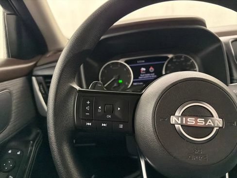 Used 2023 Nissan Rogue SV AWD/4WD image 12