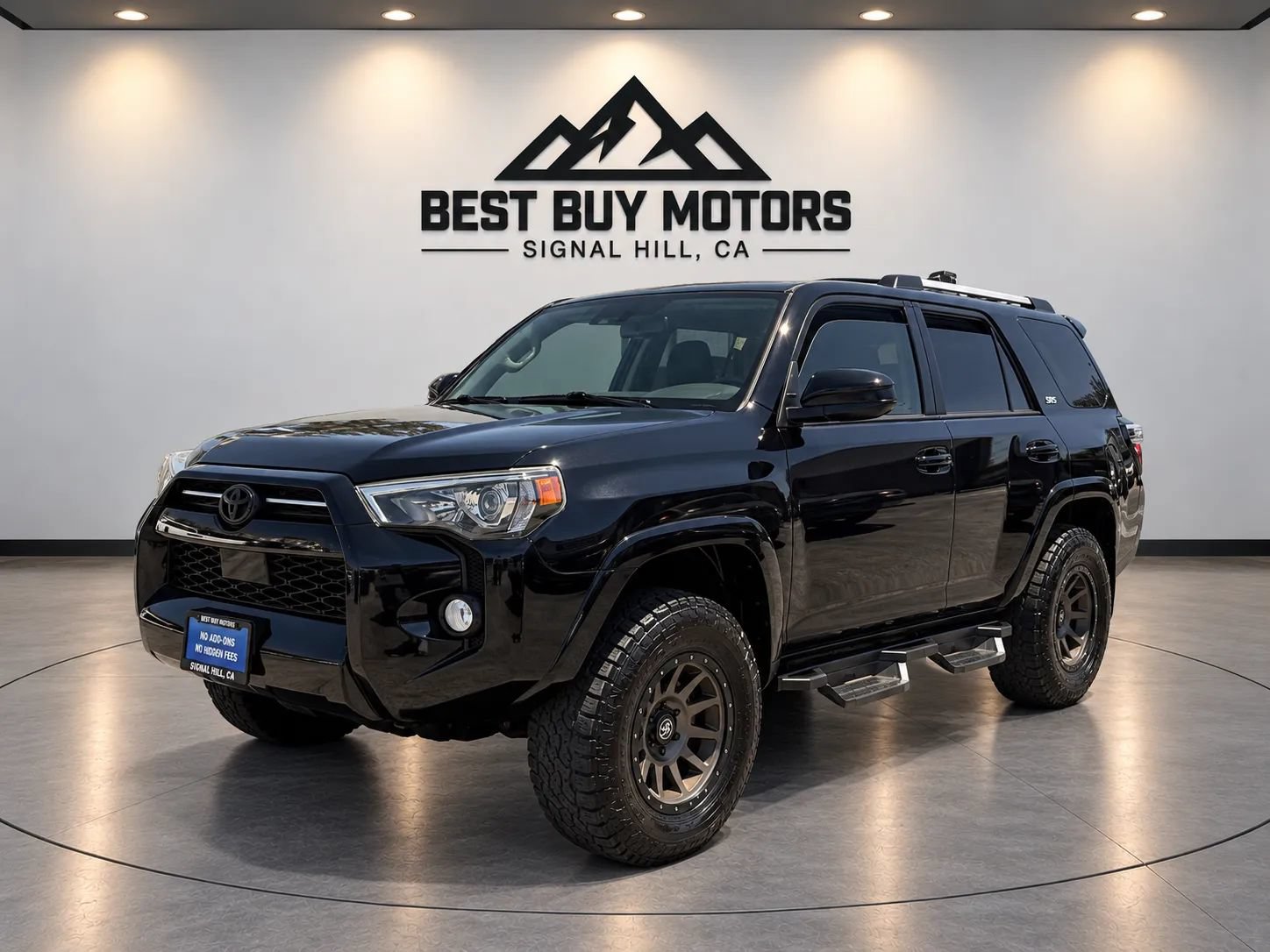 Used 2020 Toyota 4Runner SR5 w/ Convenience Package AWD/4WD image 3