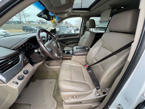 Used 2018 Chevrolet Suburban LT w/ LT Signature Package image 17