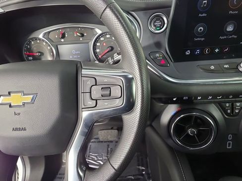 Used 2025 Chevrolet Blazer LT AWD/4WD image 28
