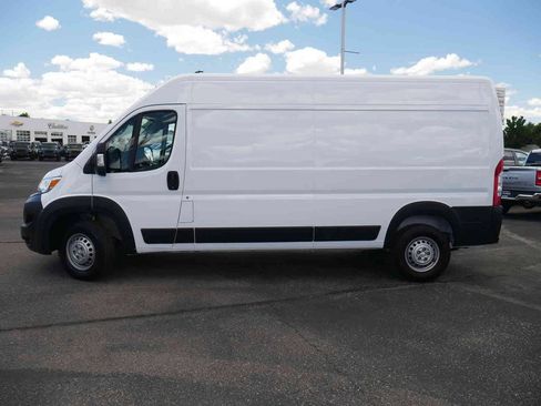 Used 2024 RAM ProMaster 2500 w/ Convenience Group FWD image 5