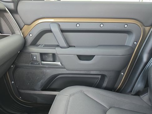 Certified 2025 Land Rover Defender 110 S image 24