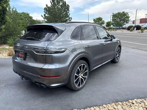Used 2019 Porsche Cayenne Turbo AWD/4WD image 5