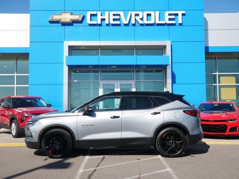 Used 2023 Chevrolet Blazer LT w/ Sound & Technology Package image 4