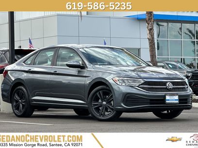 Used 2024 Volkswagen Jetta SE w/ Panoramic Sunroof Package