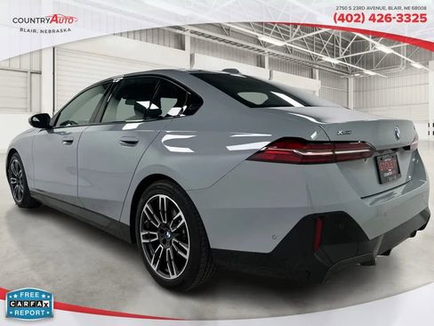 Used 2024 BMW 530i xDrive w/ M Sport Package image 3