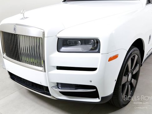 Certified 2024 Rolls-Royce Cullinan AWD/4WD image 42