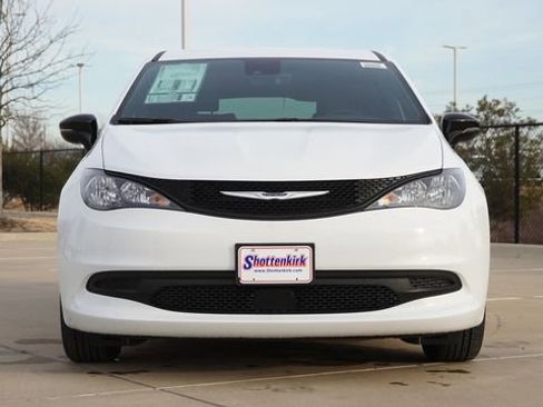 New 2026 Chrysler Voyager LX FWD image 2