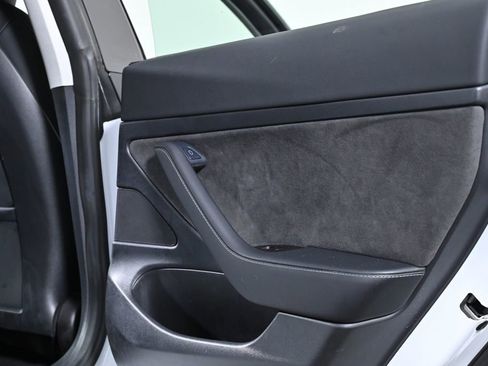 Used 2021 Tesla Model 3 Standard Range Plus image 28