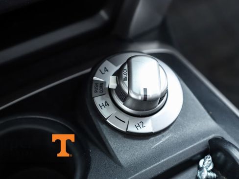 Used 2014 Toyota 4Runner 4WD image 64