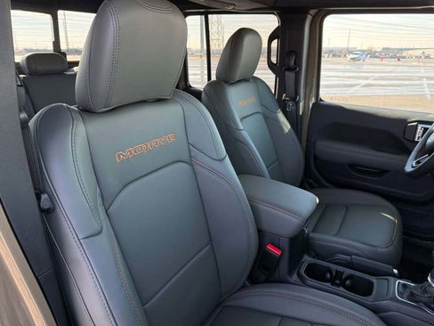 New 2026 Jeep Gladiator Mojave image 19