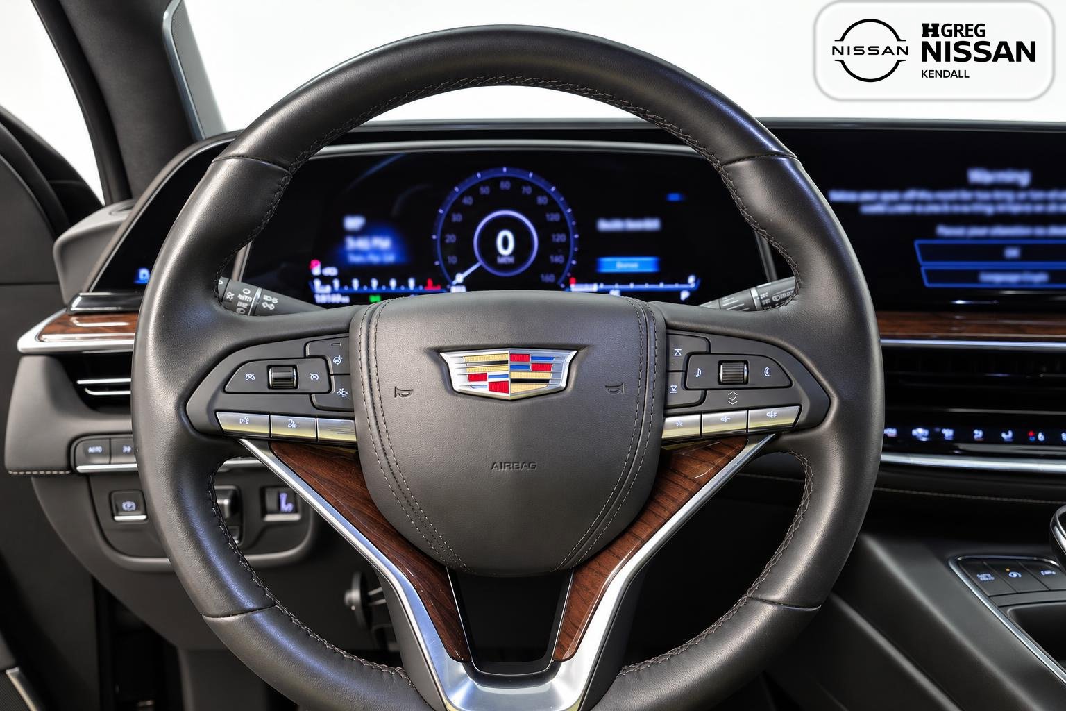 Used 2023 Cadillac Escalade ESV Sport Platinum w/ LPO, ONYX Package AWD/4WD image 8